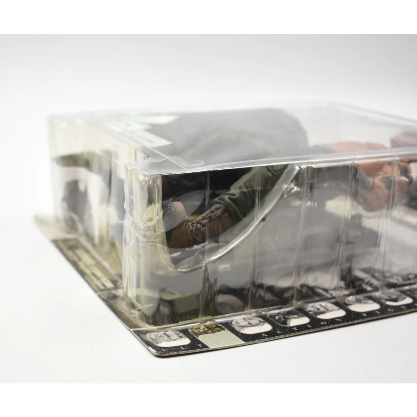McFarlane Toys - Metal Gear Solid - Vulcan Raven Action Figure - Toys & Games:Action Figures & Accessories:Action Figures
