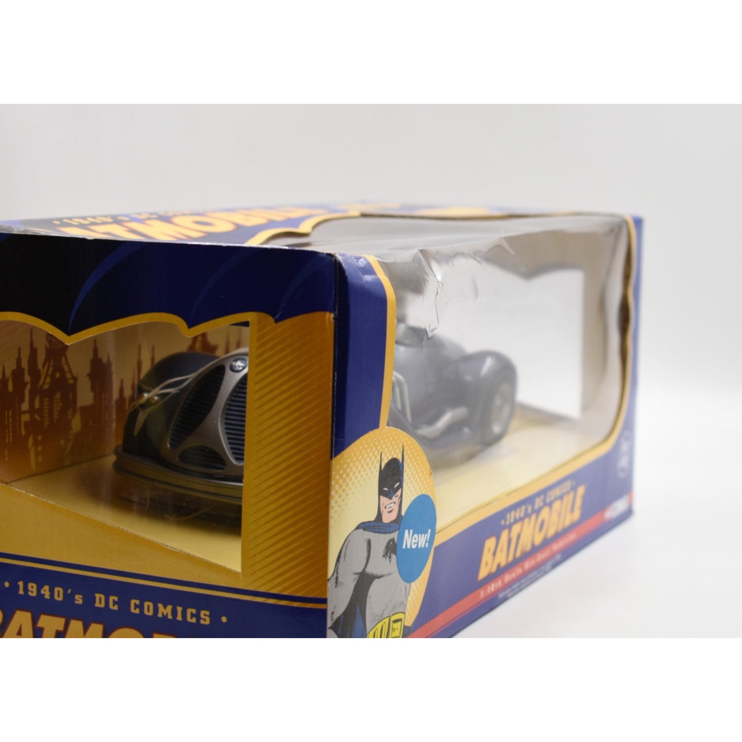 CORGI - Batman Collectible Editions - 1940's Batmobile 1:18th